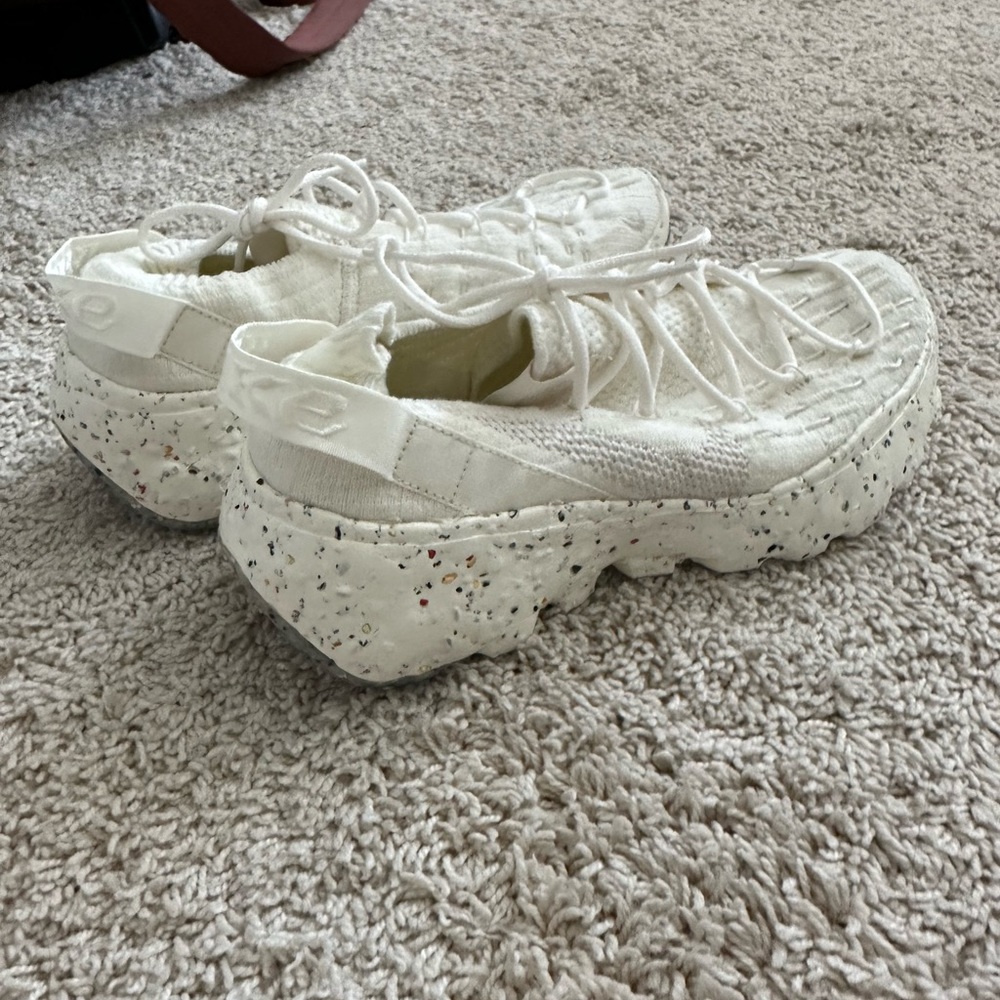 Nike space hippie